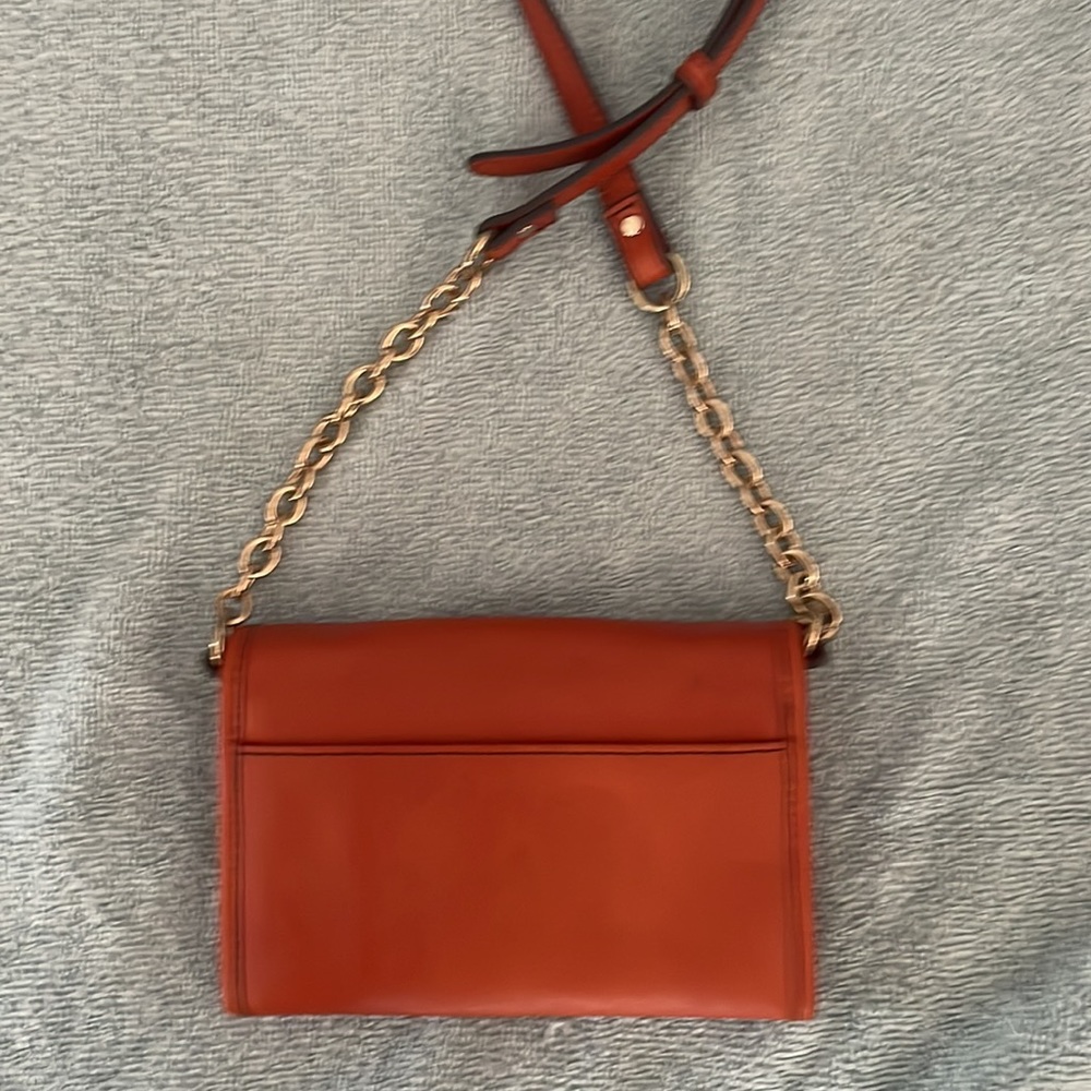 Excellent condition leather Tommy Crossbody in Pumpkin - Picture 4 of 7